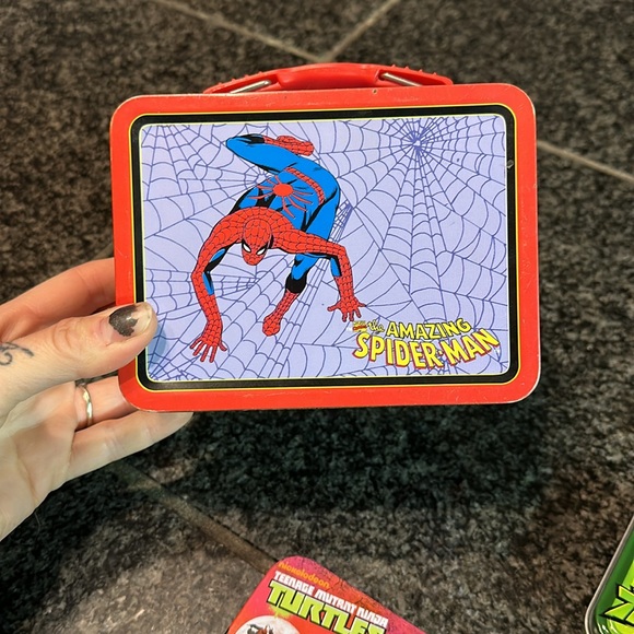 Super hero tins - Picture 3 of 9